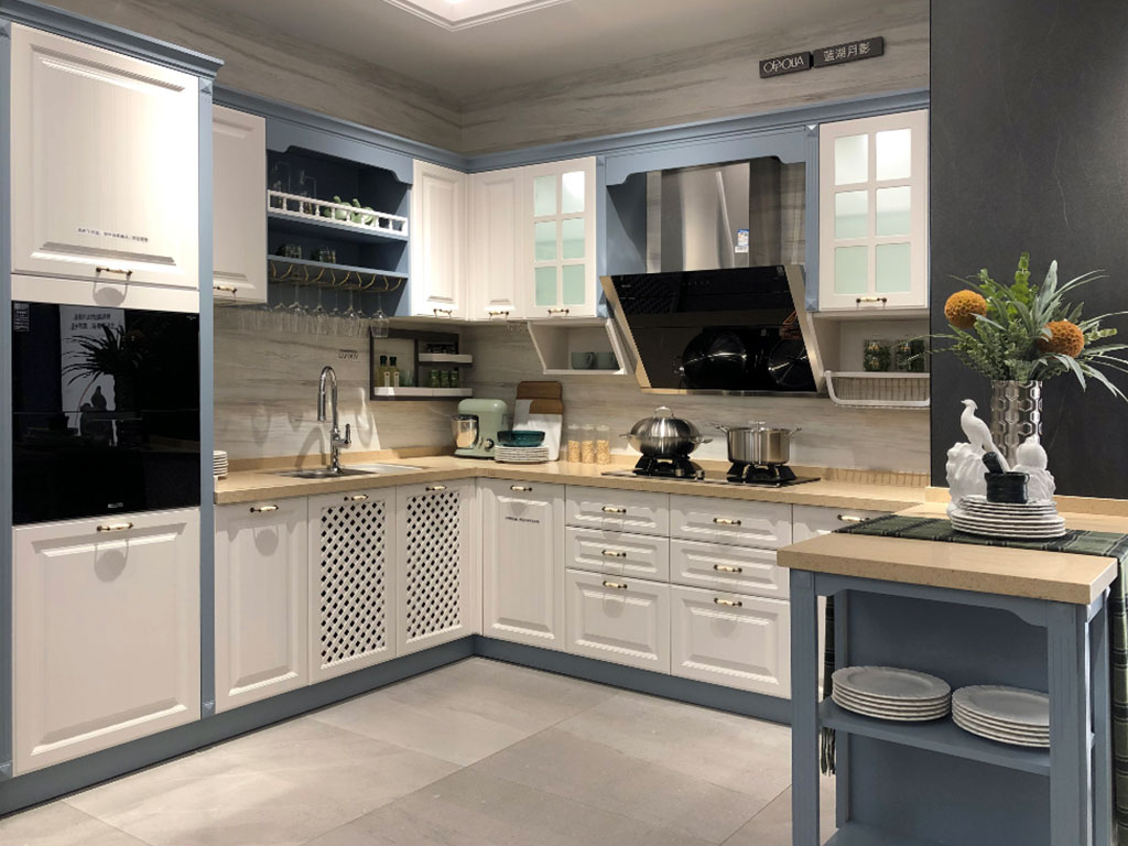 家居裝修定制櫥柜是選深色好還是淺色好？